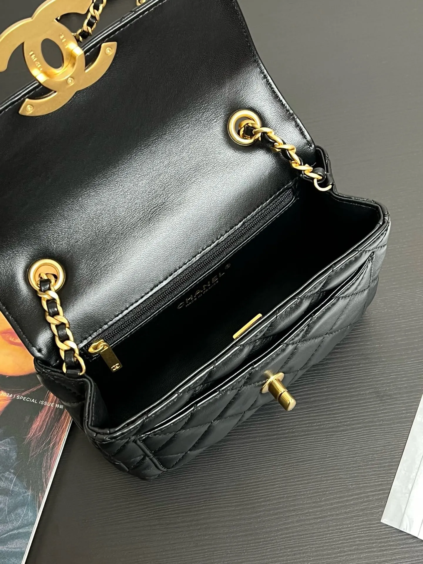 CC1018 Mini Flap Bag / HIGHEST QUALITY VERSION / 5.3 × 7.4 × 2.7 in