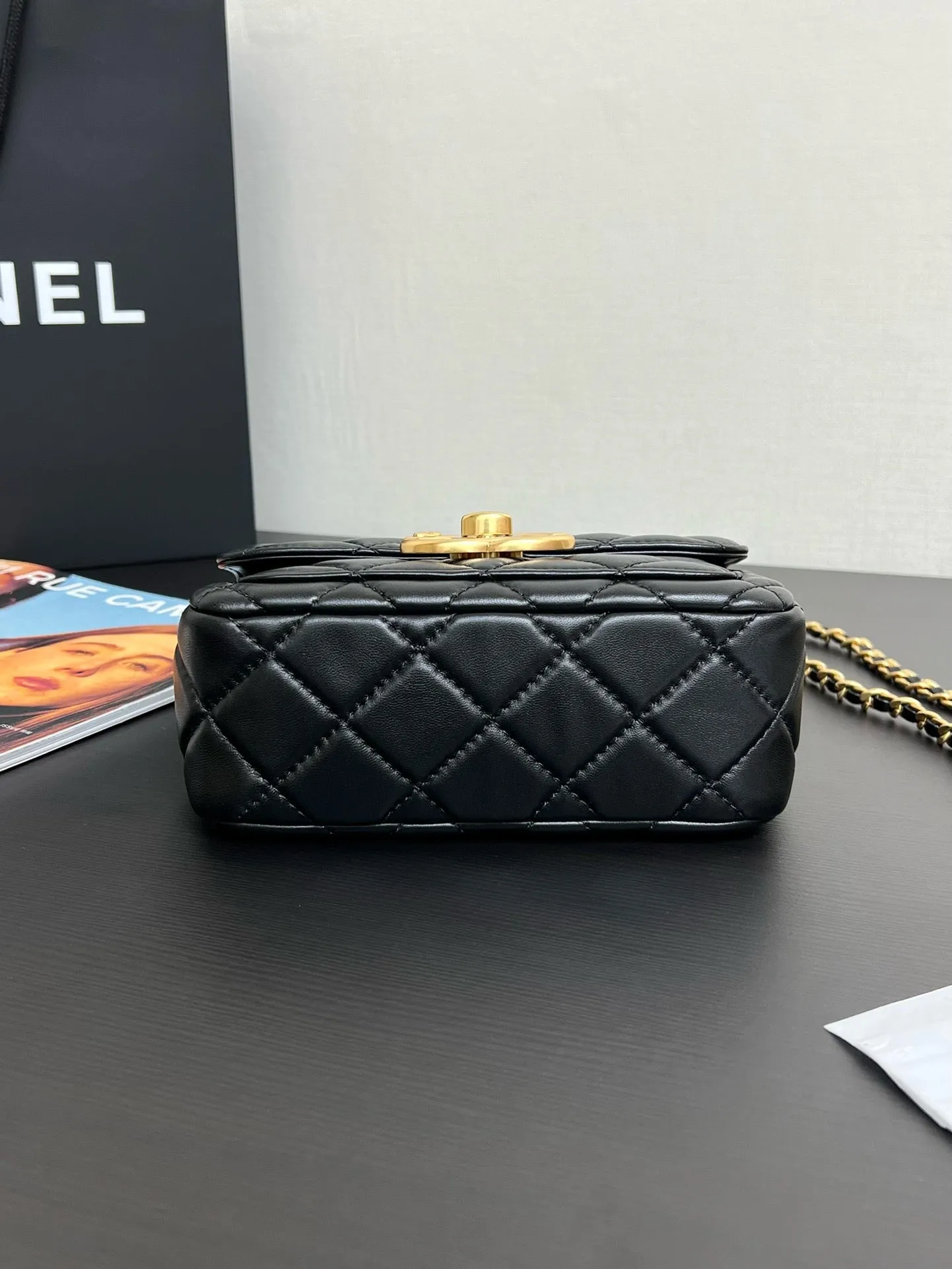 CC1018 Mini Flap Bag / HIGHEST QUALITY VERSION / 5.3 × 7.4 × 2.7 in