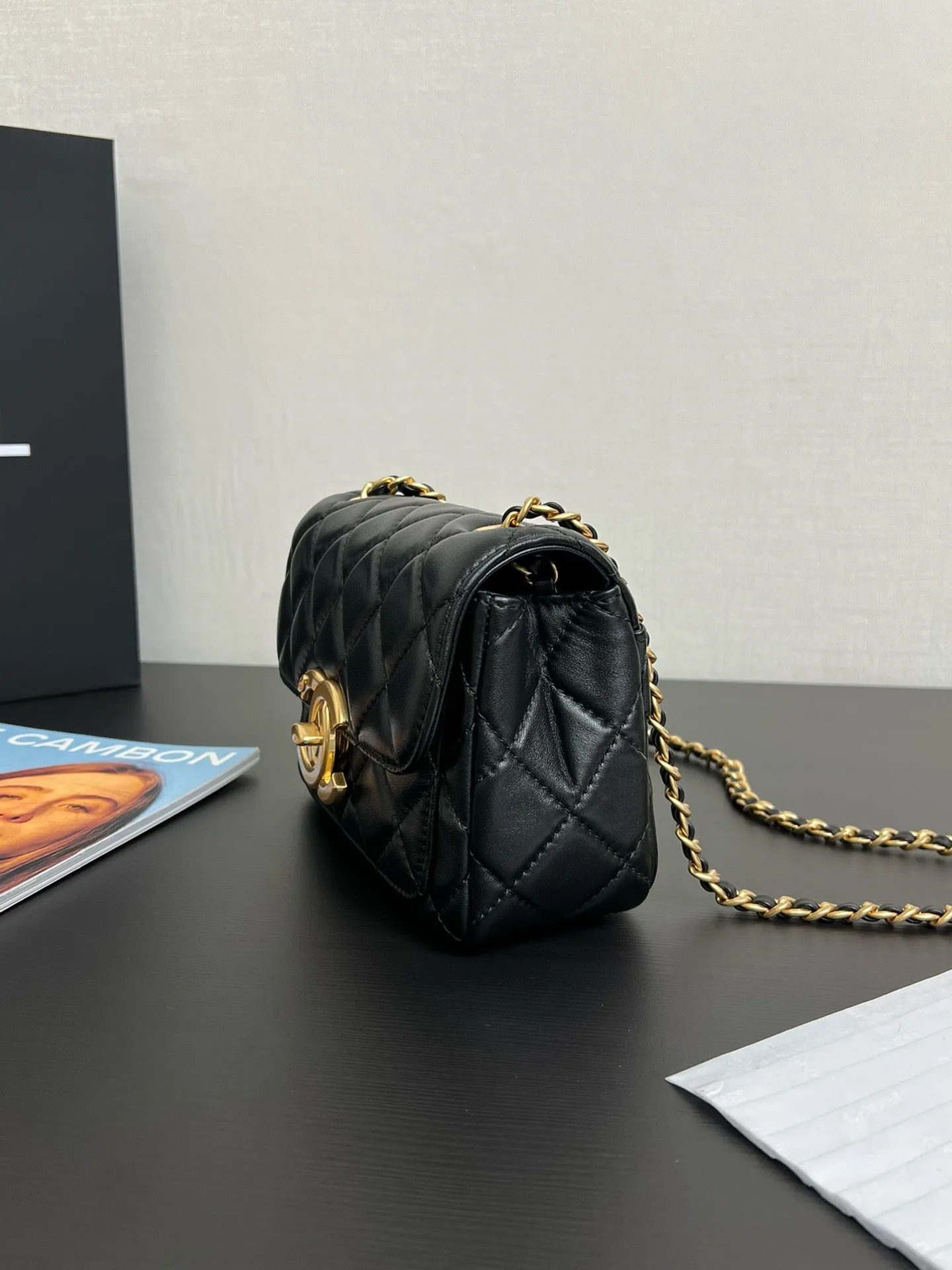 CC1018 Mini Flap Bag / HIGHEST QUALITY VERSION / 5.3 × 7.4 × 2.7 in