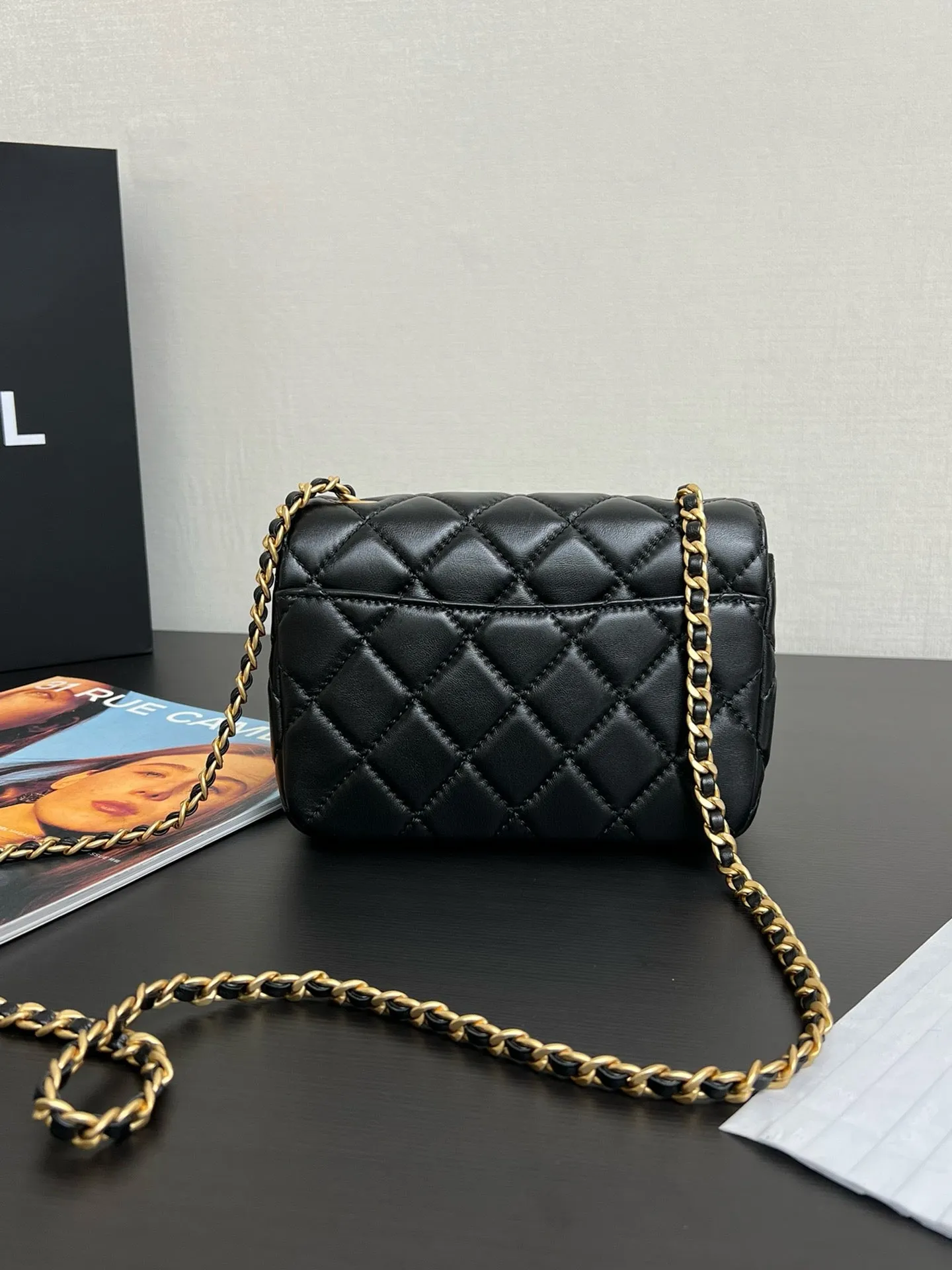 CC1018 Mini Flap Bag / HIGHEST QUALITY VERSION / 5.3 × 7.4 × 2.7 in